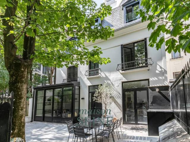 Maison de 6 pièces de luxe en location à La Muette, Auteuil, Porte Dauphine, Paris, Île de France