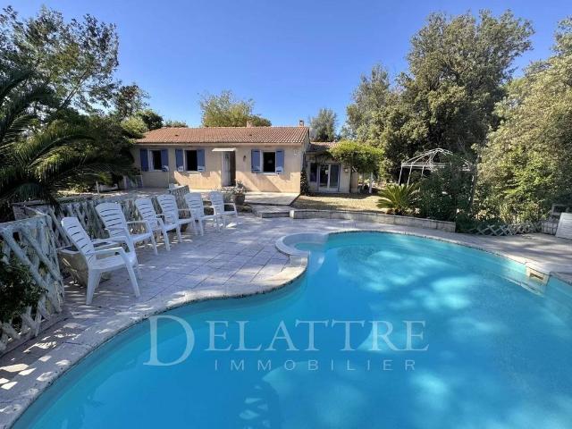 Maison de prestige de 130 m2 en vente Roquefort les Pins, Provence Alpes Côte d'Azur