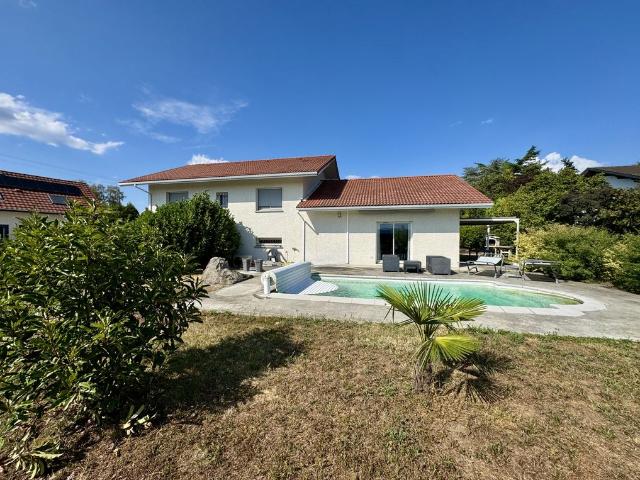 Maison de prestige de 133 m2 en vente Fillinges, France