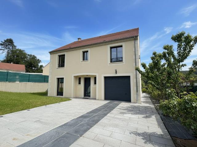Maison de prestige de 145 m2 en vente Montlignon, Île de France