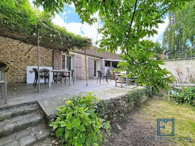 Maison de prestige de 148 m2 en vente Méré, Île de France