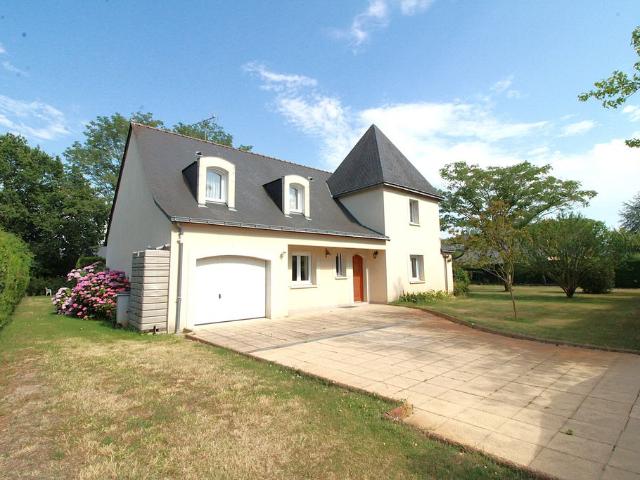 Maison de prestige de 142 m2 en vente Saint Barthélemy d'Anjou, Pays de la Loire