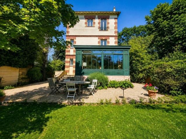 Maison de prestige de 154 m2 en vente Le Vésinet, Île de France