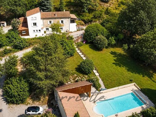 Maison de prestige de 154 m2 en vente Villeneuve de Berg, Auvergne Rhône Alpes