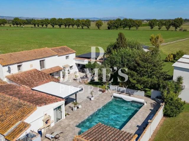 Maison de prestige de 159 m2 en vente Arles, Provence Alpes Côte d'Azur
