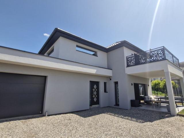 Maison de prestige de 150 m2 en vente Rixheim, France