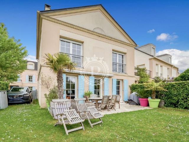 Maison de prestige de 165 m2 en vente Cergy, Île de France