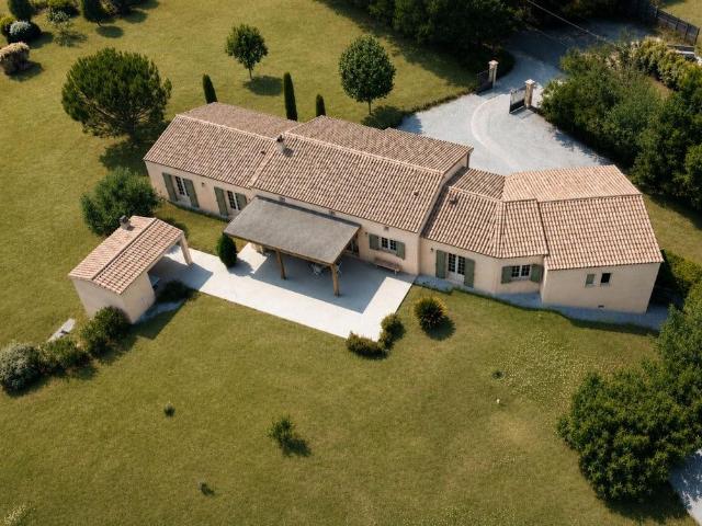 Maison de prestige de 165 m2 en vente Plazac, France