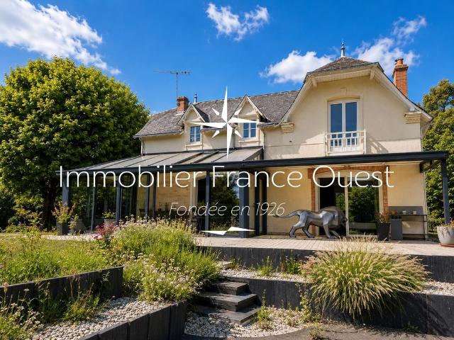 Maison de prestige de 169 m2 en vente Malicorne sur Sarthe, Pays de la Loire