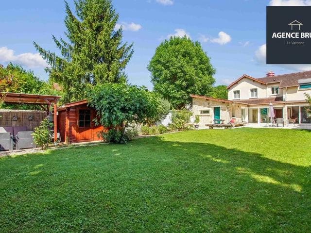 Maison de prestige de 160 m2 en vente Chennevières sur Marne, Île de France