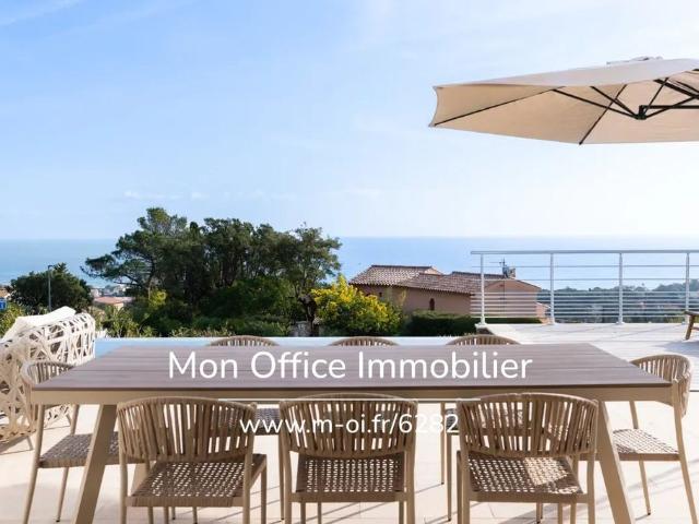 Maison de prestige de 160 m2 en vente Fréjus, France