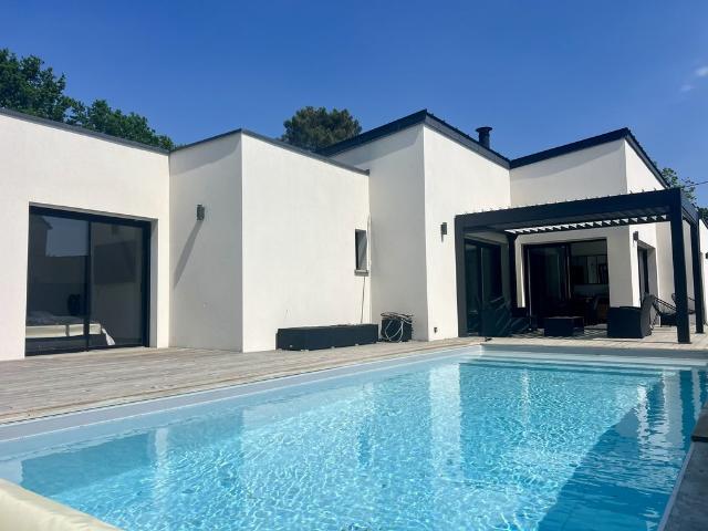 Maison de prestige de 160 m2 en vente Saint Senoux, France