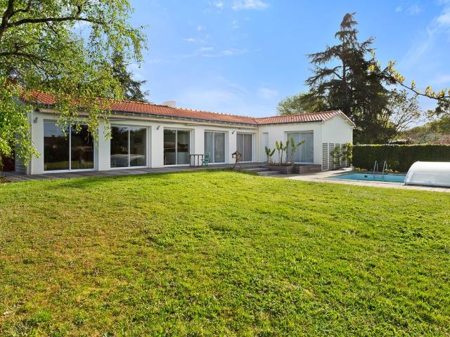 Maison de prestige de 162 m2 en vente Gétigné, France