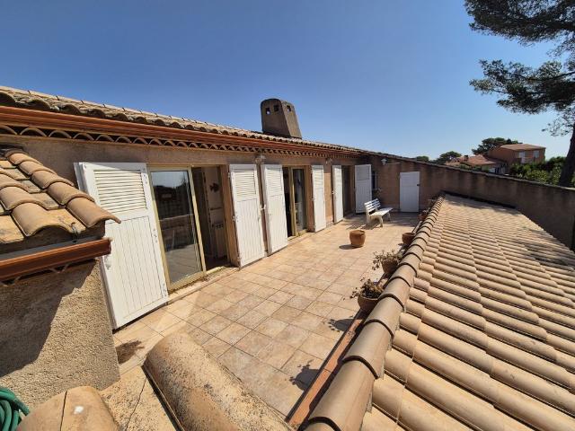 Maison de prestige de 177 m2 en vente Hyères, Provence Alpes Côte d'Azur