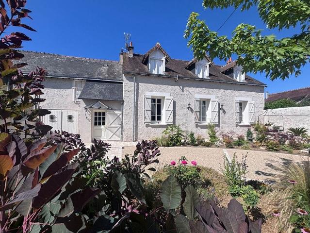 Maison de prestige de 179 m2 en vente Saint Denis sur Loire, France
