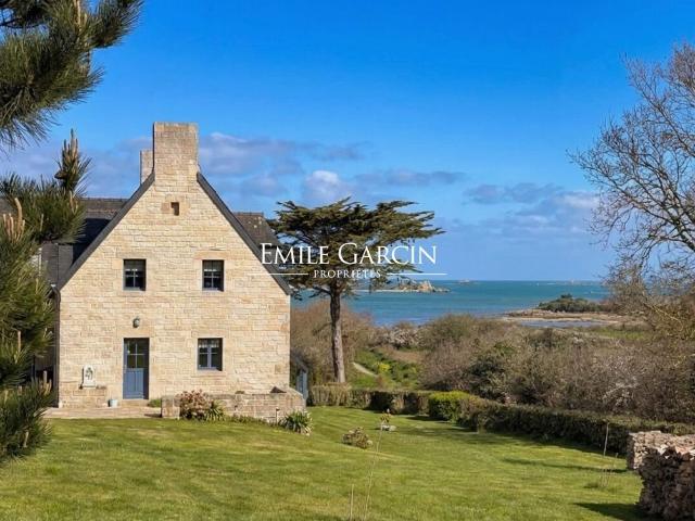 Maison de prestige de 172 m2 en vente Plougrescant, France
