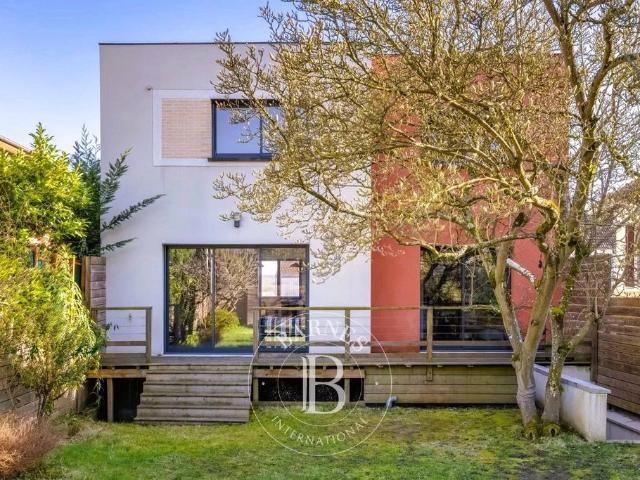 Maison de prestige de 184 m2 en vente Chaville, Île de France