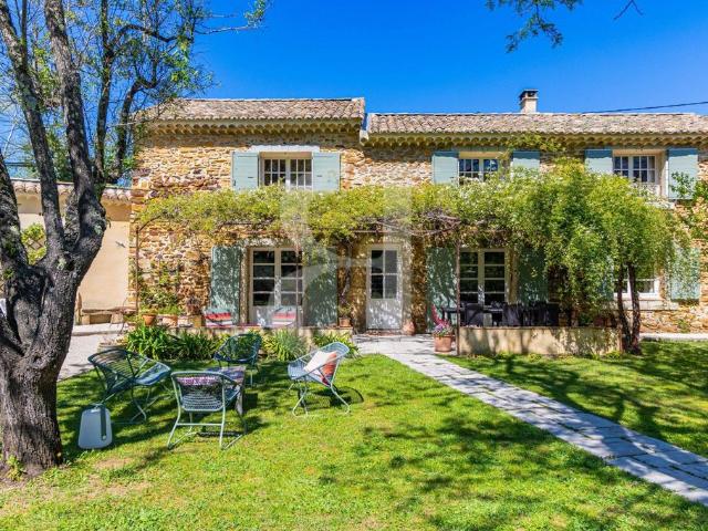 Maison de prestige de 187 m2 en vente Sainte Cécile les Vignes, France