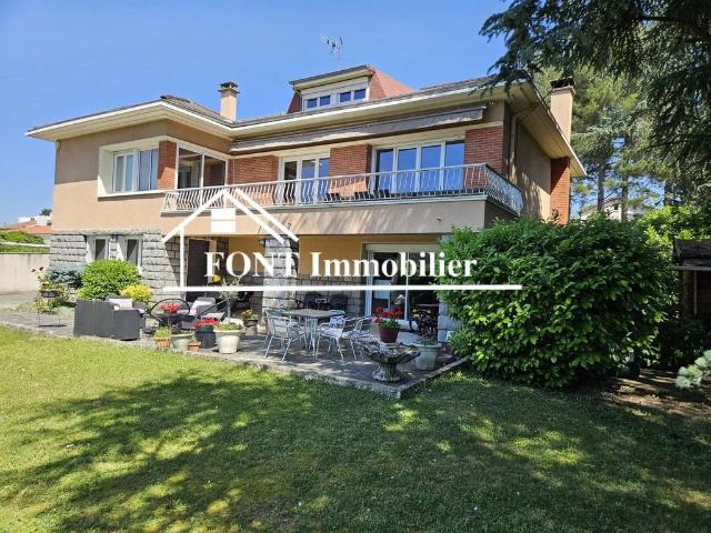 Maison de prestige de 204 m2 en vente Lorette, France