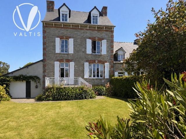 Maison de prestige de 205 m2 en vente Saint Cast le Guildo, France