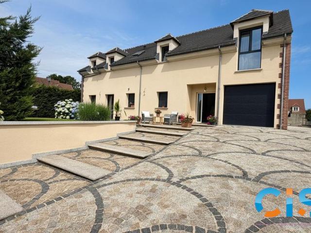 Maison de prestige de 206 m2 en vente Cauffry, France
