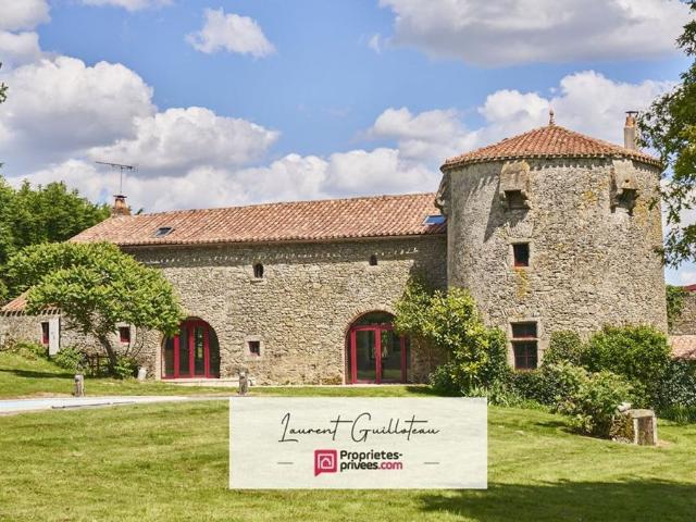 Maison de prestige de 208 m2 en vente La Gaubretière, Pays de la Loire