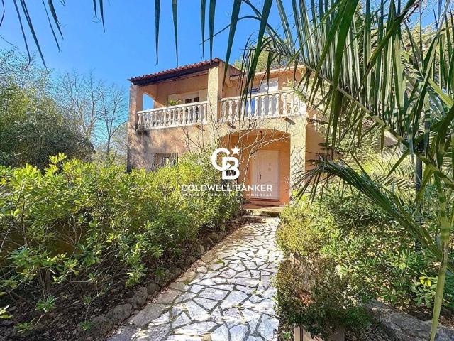 Maison de prestige de 200 m2 en vente Callas, Provence Alpes Côte d'Azur