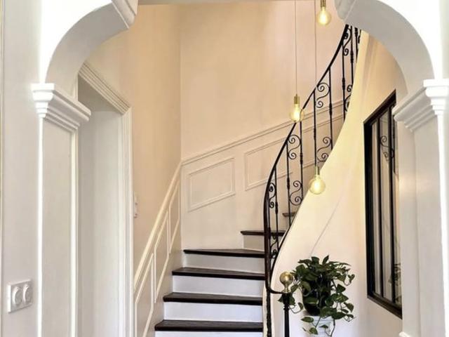 Maison de prestige de 200 m2 en vente Le Val, France
