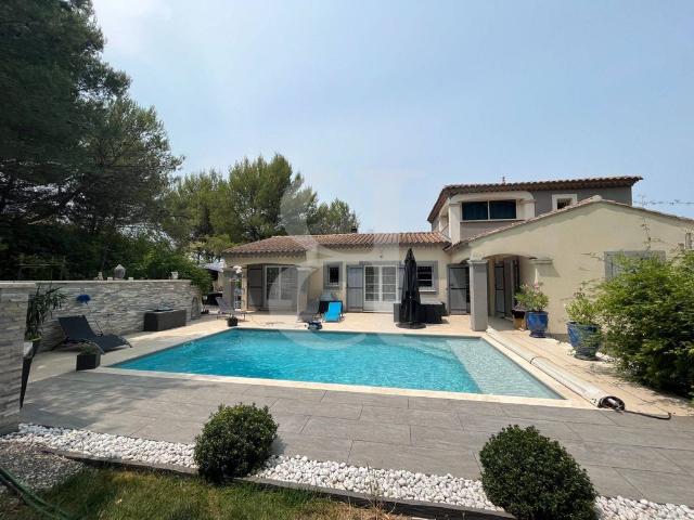 Maison de prestige de 200 m2 en vente Pernes les Fontaines, Provence Alpes Côte d'Azur