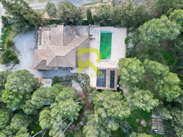 Maison de prestige de 210 m2 en vente Lézignan Corbières, France