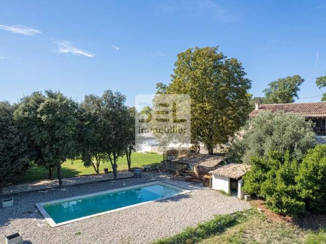 Maison de prestige de 212 m2 en vente Suze la Rousse, Auvergne Rhône Alpes