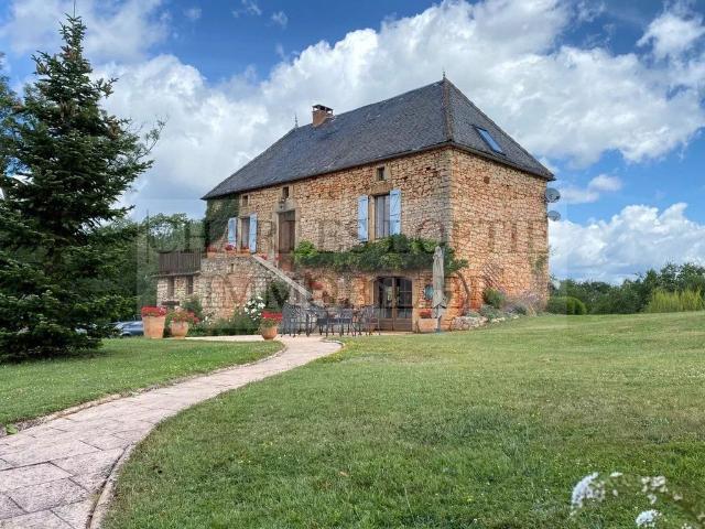 Maison de prestige de 220 m2 en vente Dégagnac, France