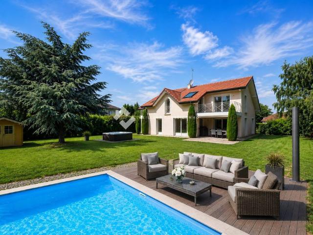 Maison de prestige de 220 m2 en vente Divonne les Bains, France