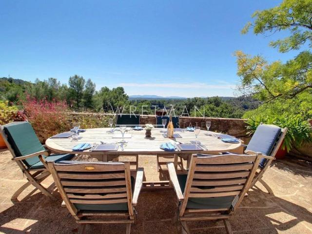 Maison de prestige de 236 m2 en vente Callas, Provence Alpes Côte d'Azur
