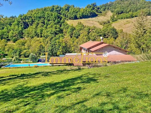 Maison de prestige de 230 m2 en vente Vatilieu, France