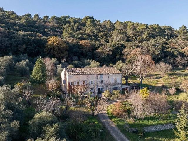 Maison de prestige de 231 m2 en vente Montauroux, France