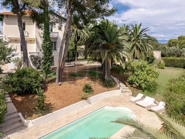 Maison de prestige de 247 m2 en vente Antibes, Provence Alpes Côte d'Azur