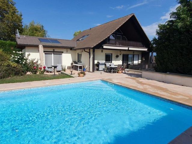 Maison de prestige de 247 m2 en vente Sauverny, France