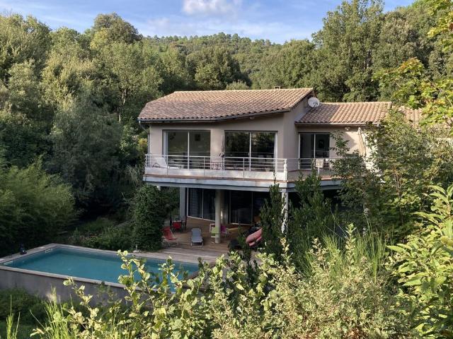 Maison de prestige de 241 m2 en vente Monoblet, France
