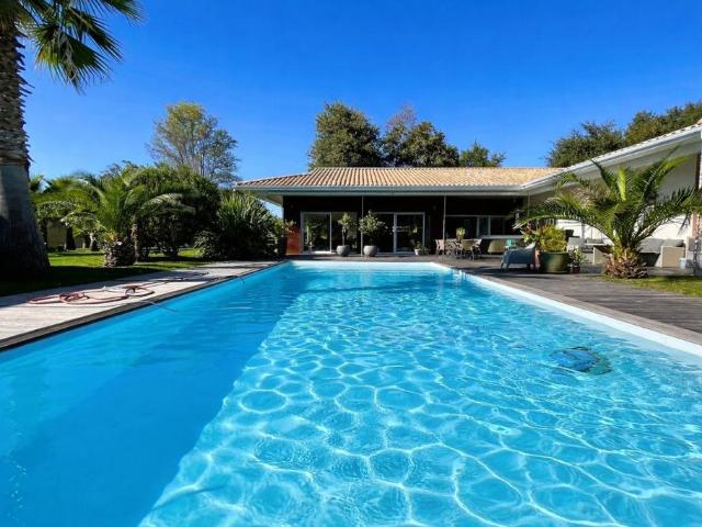 Maison de prestige de 252 m2 en vente Cestas, France
