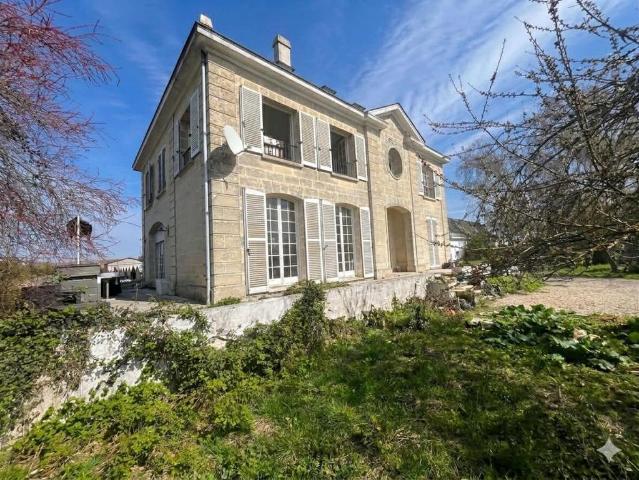 Maison de luxe de 260 m2 en vente Marolles en Hurepoix, France