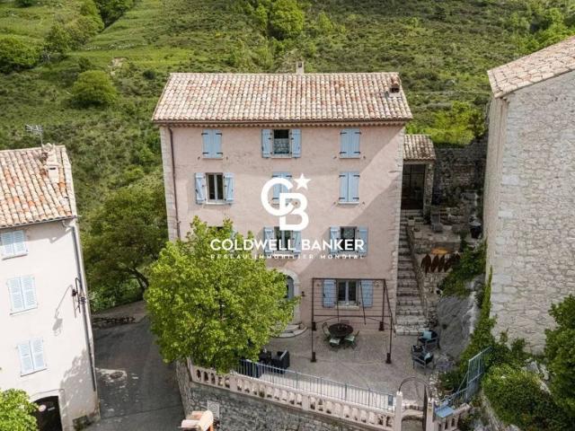 Maison de prestige de 273 m2 en vente Coursegoules, Provence Alpes Côte d'Azur