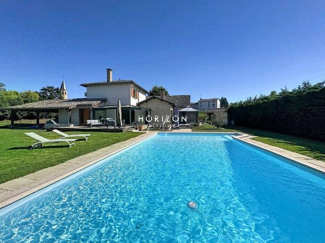 Maison de prestige de 288 m2 en vente Montceaux, France