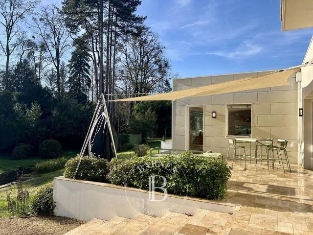 Maison de prestige de 291 m2 en vente Mâcon, France
