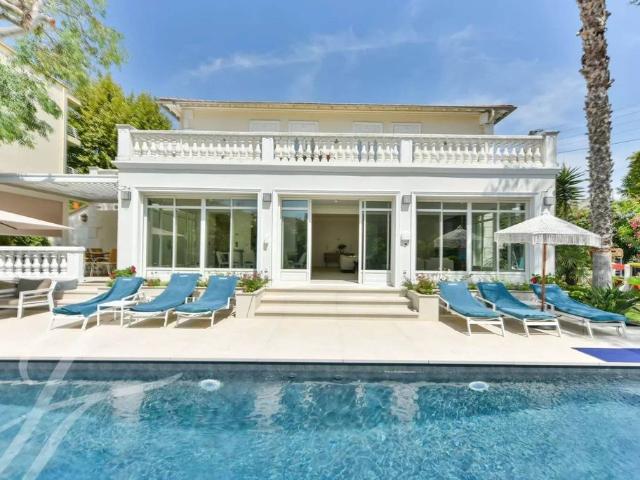 Maison de prestige de 300 m2 en location Cannes, France