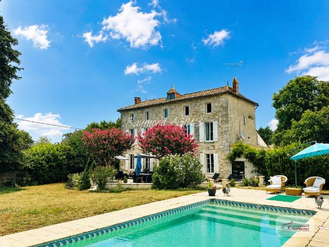 Maison de prestige de 300 m2 en vente Vélines, France