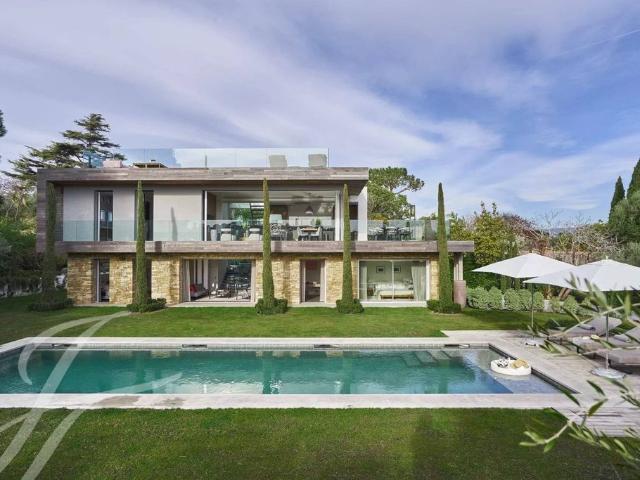 Maison de luxe de 330 m2 en location Antibes, France