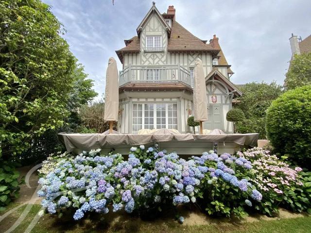 Maison de prestige de 330 m2 en vente Deauville, Normandie