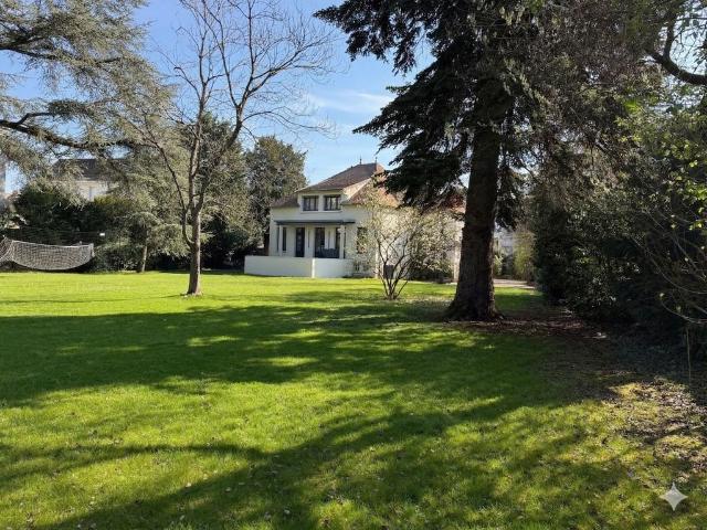 Maison de prestige de 465 m2 en vente Auxerre, Bourgogne Franche Comté