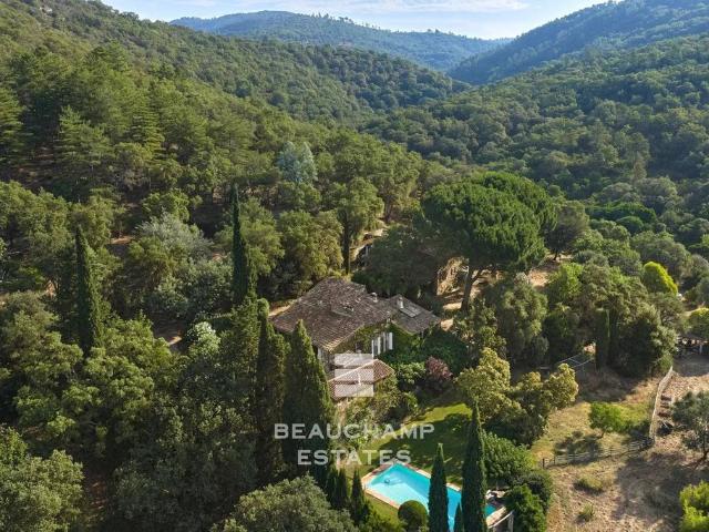 Maison de prestige de 542 m2 en vente La Garde Freinet, Provence Alpes Côte d'Azur